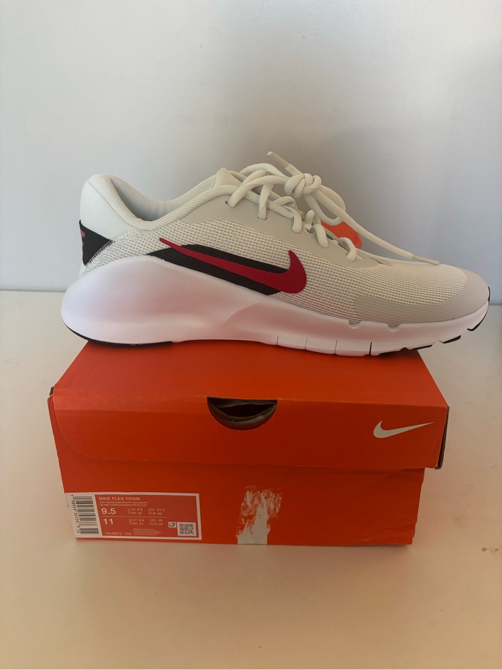 Nike Men’s flex train White Sneakers with Red and Black Swoosh